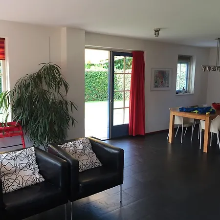 Semesterbostad Zeeduinenbos *